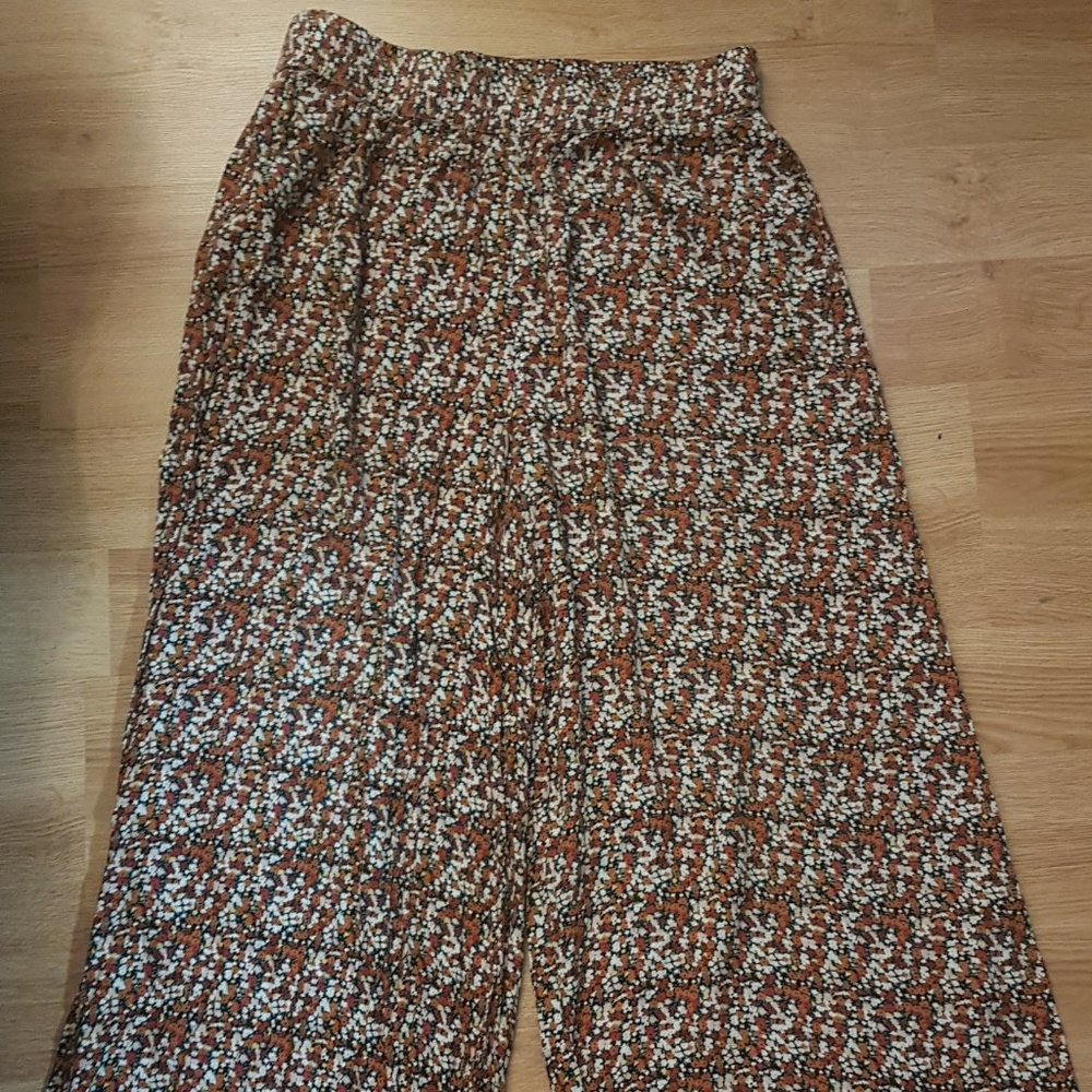 Ichi, Size: Large, flower print flowy summer pants!